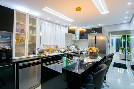 Casa à venda com 100m², 2 quartos e 1 vaga Casa à venda com 100m², 2 quartos e 1 vagaCozinha