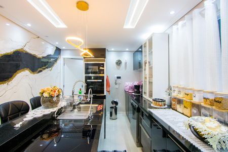 Casa à venda com 100m², 2 quartos e 1 vaga Casa à venda com 100m², 2 quartos e 1 vagaCozinha