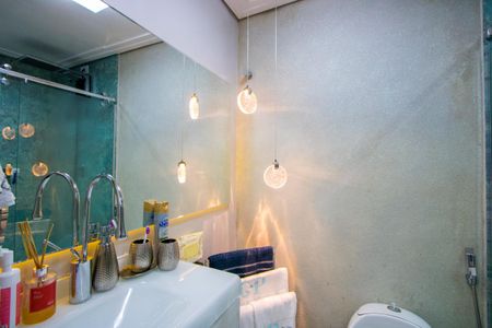 Casa à venda com 100m², 2 quartos e 1 vaga Casa à venda com 100m², 2 quartos e 1 vagaBanheiro do quarto 1