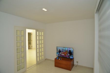 Apartamento para alugar com 140m², 3 quartos e 2 vagas