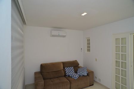 Apartamento para alugar com 140m², 3 quartos e 2 vagas