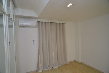 Apartamento para alugar com 140m², 3 quartos e 2 vagas