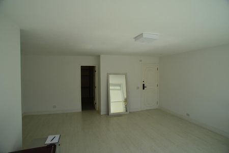 Apartamento para alugar com 140m², 3 quartos e 2 vagas