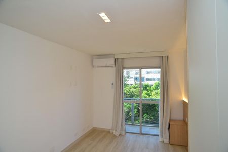 Apartamento para alugar com 140m², 3 quartos e 2 vagas