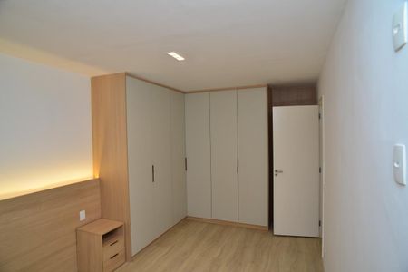 Apartamento para alugar com 140m², 3 quartos e 2 vagas