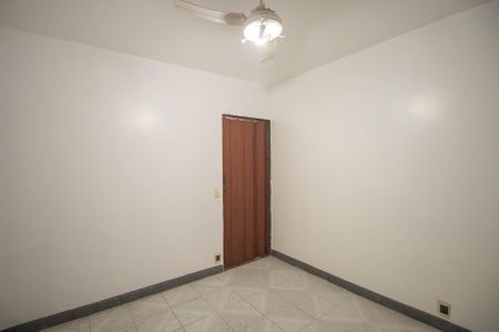 Quarto 1 de apartamento para alugar com 3 quartos, 370m² em Parada Quarenta, São Gonçalo
