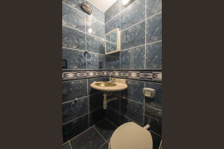 Apartamento para alugar com 370m², 3 quartos e 1 vaga Apartamento para alugar com 370m², 3 quartos e 1 vagaBanheiro