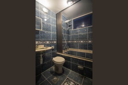 Apartamento para alugar com 370m², 3 quartos e 1 vaga Apartamento para alugar com 370m², 3 quartos e 1 vagaBanheiro