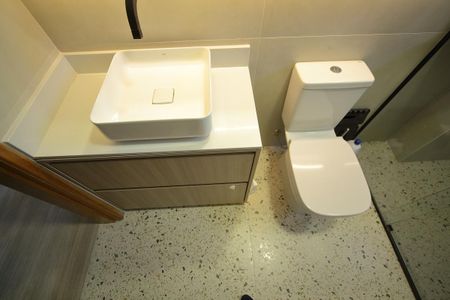Apartamento à venda com 54m², 2 quartos e 1 vagaBanheiro 