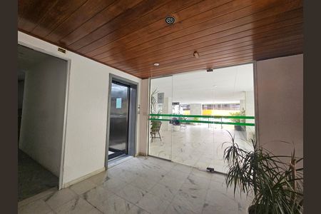 Apartamento para alugar com 144m², 4 quartos e 1 vaga Apartamento para alugar com 144m², 4 quartos e 1 vagaHall