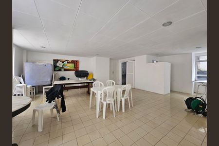 Apartamento para alugar com 144m², 4 quartos e 1 vaga Apartamento para alugar com 144m², 4 quartos e 1 vagaSalão de Festas