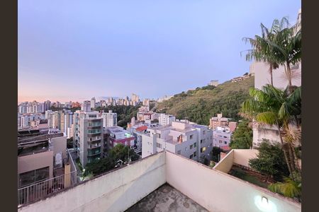 Apartamento à venda com 95m², 3 quartos e 2 vagas Apartamento à venda com 95m², 3 quartos e 2 vagasVista da Suíte