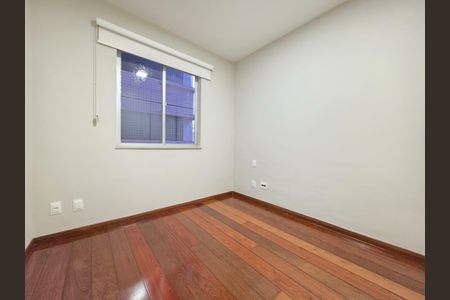 Apartamento à venda com 95m², 3 quartos e 2 vagas Apartamento à venda com 95m², 3 quartos e 2 vagasQuarto 3