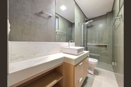 Apartamento à venda com 95m², 3 quartos e 2 vagas Apartamento à venda com 95m², 3 quartos e 2 vagasBanheiro da Suíte