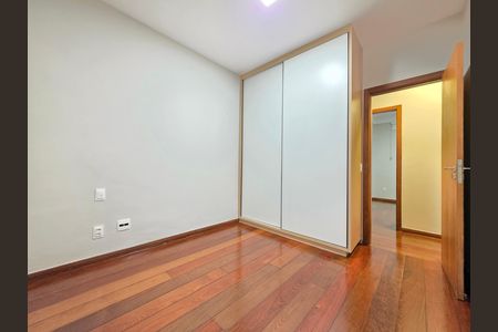 Apartamento à venda com 95m², 3 quartos e 2 vagas Apartamento à venda com 95m², 3 quartos e 2 vagasQuarto 3