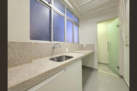 Apartamento à venda com 95m², 3 quartos e 2 vagas Apartamento à venda com 95m², 3 quartos e 2 vagasÁrea de Serviço