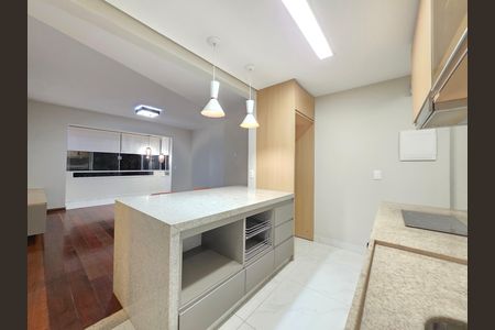 Apartamento à venda com 95m², 3 quartos e 2 vagas Apartamento à venda com 95m², 3 quartos e 2 vagasCozinha