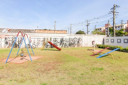 Apartamento para alugar com 42m², 2 quartos e 1 vaga Apartamento para alugar com 42m², 2 quartos e 1 vagaÁrea comum - Playground