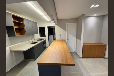 Apartamento à venda com 72m², 2 quartos e 2 vagasFoto 02