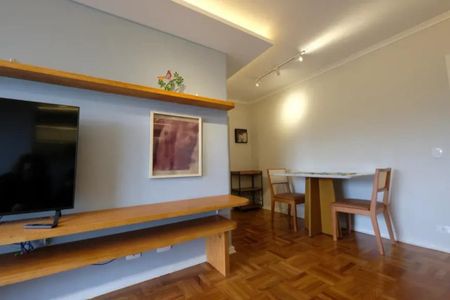 Foto 02 de apartamento para alugar com 2 quartos, 67m² em Vila Madalena, São Paulo