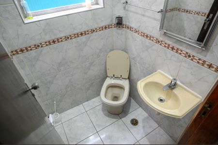 Casa à venda com 160m², 2 quartos e 2 vagas Casa à venda com 160m², 2 quartos e 2 vagasLavabo