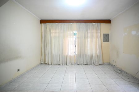 Casa à venda com 160m², 2 quartos e 2 vagas Casa à venda com 160m², 2 quartos e 2 vagasSala