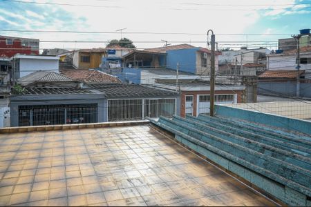 Casa à venda com 160m², 2 quartos e 2 vagas Casa à venda com 160m², 2 quartos e 2 vagasTerraço