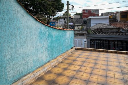 Casa à venda com 160m², 2 quartos e 2 vagas Casa à venda com 160m², 2 quartos e 2 vagasTerraço
