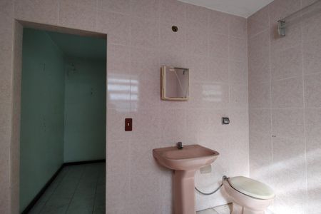 Casa à venda com 257m², 4 quartos e 2 vagas Casa à venda com 257m², 4 quartos e 2 vagasBanheiro da Suíte