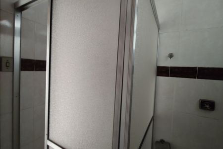 Casa à venda com 257m², 4 quartos e 2 vagas Casa à venda com 257m², 4 quartos e 2 vagasBanheiro Social