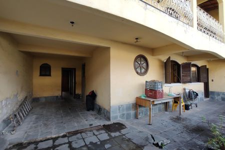 Casa à venda com 257m², 4 quartos e 2 vagas Casa à venda com 257m², 4 quartos e 2 vagasQuintal