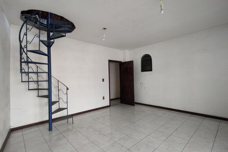 Casa à venda com 257m², 4 quartos e 2 vagas Casa à venda com 257m², 4 quartos e 2 vagasQuarto 2