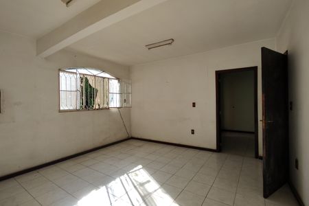 Casa à venda com 257m², 4 quartos e 2 vagas Casa à venda com 257m², 4 quartos e 2 vagasQuarto 4 - Suíte
