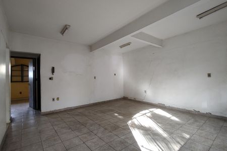 Casa à venda com 257m², 4 quartos e 2 vagas Casa à venda com 257m², 4 quartos e 2 vagasSala 2