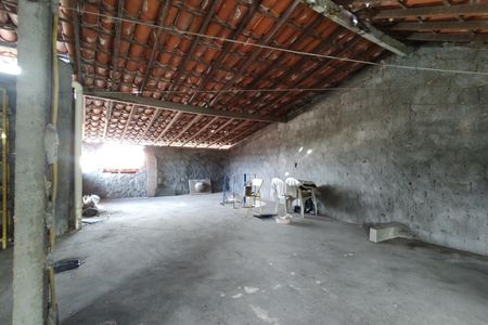 Casa à venda com 257m², 4 quartos e 2 vagas Casa à venda com 257m², 4 quartos e 2 vagassótão