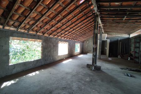 Casa à venda com 257m², 4 quartos e 2 vagas Casa à venda com 257m², 4 quartos e 2 vagassótão