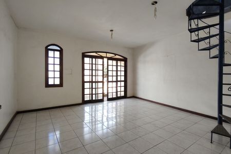 Casa à venda com 257m², 4 quartos e 2 vagas Casa à venda com 257m², 4 quartos e 2 vagasQuarto 2