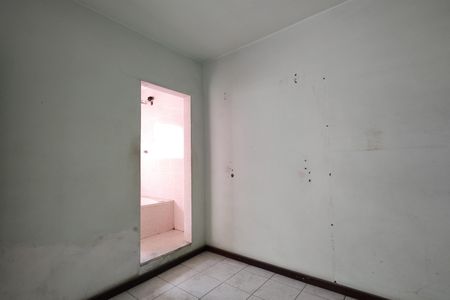 Casa à venda com 257m², 4 quartos e 2 vagas Casa à venda com 257m², 4 quartos e 2 vagasCloset da suíte 4