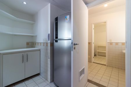 Apartamento para alugar com 95m², 2 quartos e 2 vagas Apartamento para alugar com 95m², 2 quartos e 2 vagasCozinha