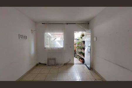 Sala de casa para alugar com 1 quarto, 67m² em Valverde, Nova Iguaçu