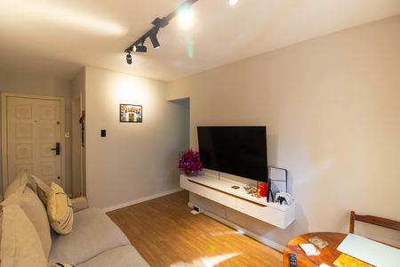 Apartamento à venda com 60m², 3 quartos e 1 vaga Apartamento à venda com 60m², 3 quartos e 1 vagaSala