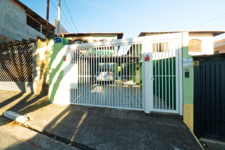 Fachada de casa à venda com 3 quartos, 144m² em Vila Fachini, São Paulo