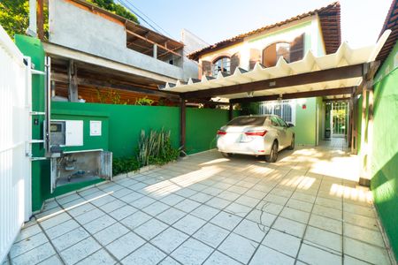 Área externa de casa à venda com 3 quartos, 144m² em Vila Fachini, São Paulo