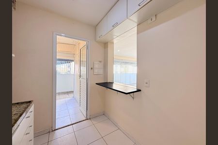 Apartamento para alugar com 94m², 2 quartos e 2 vagasCozinha 