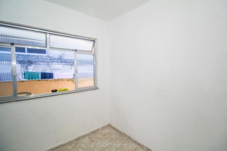 Quarto de casa para alugar com 1 quarto, 45m² em Marechal Hermes, Rio de Janeiro