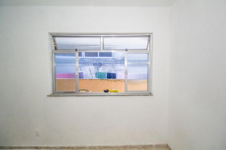 Quarto de casa para alugar com 1 quarto, 45m² em Marechal Hermes, Rio de Janeiro