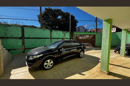 Garagem de casa à venda com 3 quartos, 257m² em Parque Capuava, Santo André