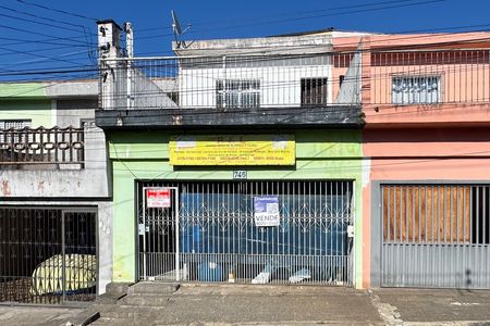 Casa para alugar com 180m², 2 quartos e sem vagaFachada