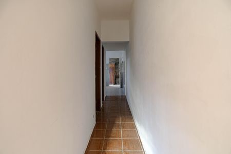 Corredor de casa para alugar com 1 quarto, 83m² em Jardim Cecilia, Mogi das Cruzes