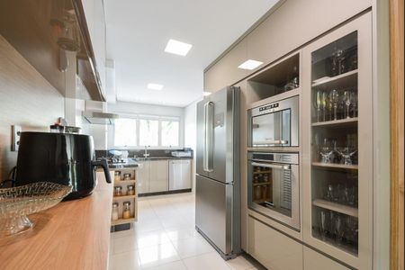 Apartamento à venda com 200m², 4 quartos e 3 vagas